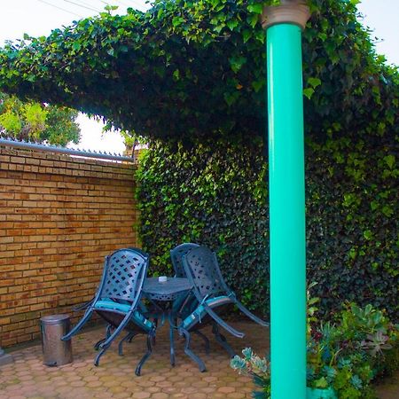 Barlin Guesthouse Randfontein ภายนอก รูปภาพ